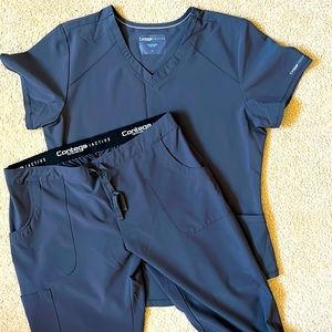 Life Threads Contego Active Scrub Set